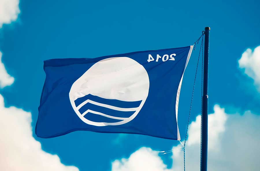 bandera azul en las playas
